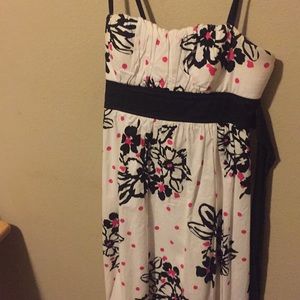 Special occasion dress ties in the back